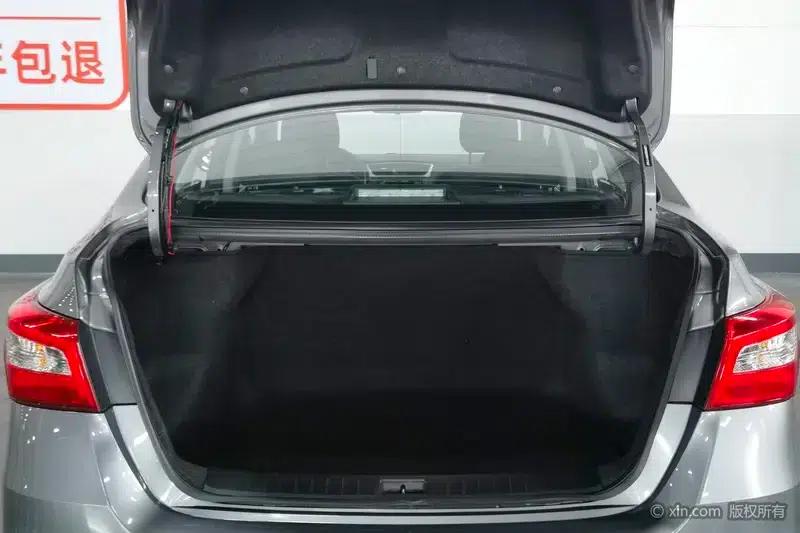 Nissan Sylphy 2022 Classic 1.6 XE CVT Comfort Edition — миниатюра 23