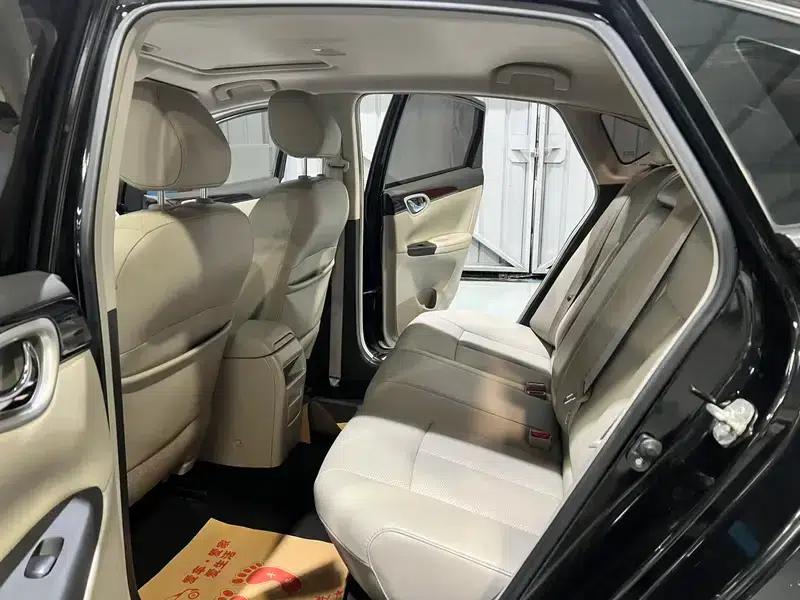 Nissan Sylphy 2018 1.6XV CVT Premium Edition — миниатюра 9