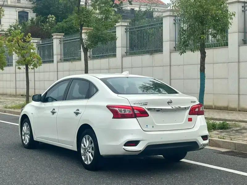 Nissan Sylphy 2022 Classic 1.6 XL CVT Luxury Edition — миниатюра 4