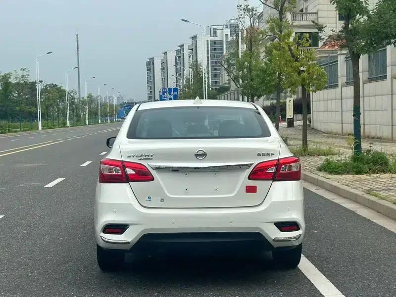 Nissan Sylphy 2022 Classic 1.6 XL CVT Luxury Edition — миниатюра 5