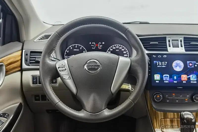 Nissan Sylphy 2012 1.6XL CVT Luxury Edition — миниатюра 14