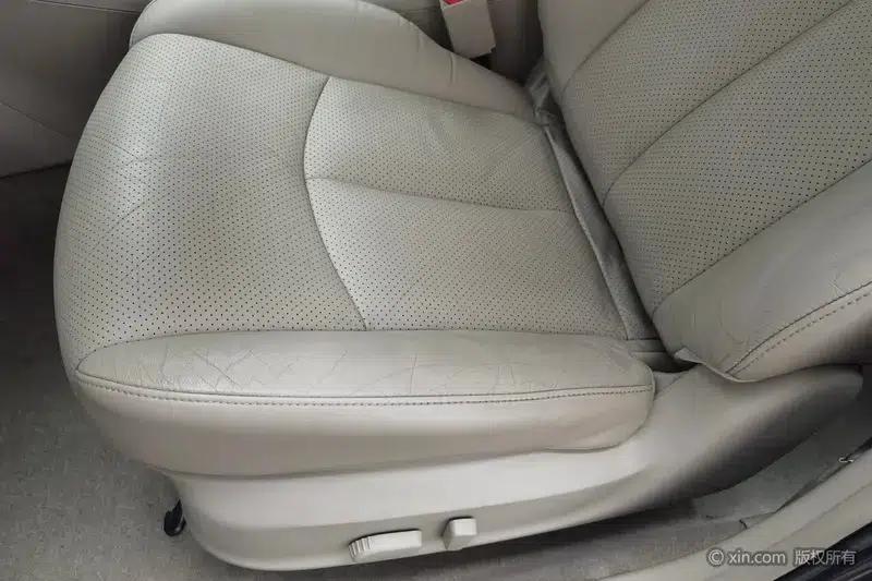 Nissan Sylphy 2012 1.6XL CVT Luxury Edition — миниатюра 19