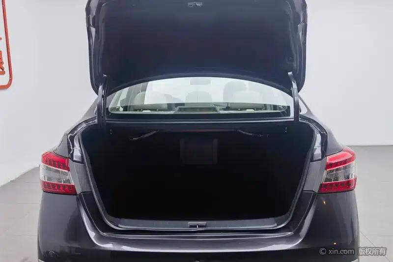 Nissan Sylphy 2012 1.6XL CVT Luxury Edition — миниатюра 24