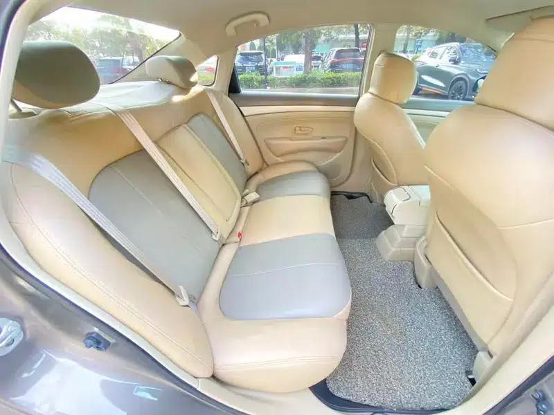 Nissan Sylphy 2016 Classic 1.6XE Automatic Comfort Edition — миниатюра 8