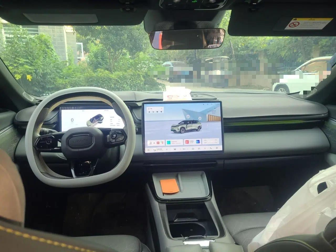 Lynk & Co 08 EM-P 2024 120km Long-Range Plus — миниатюра 9