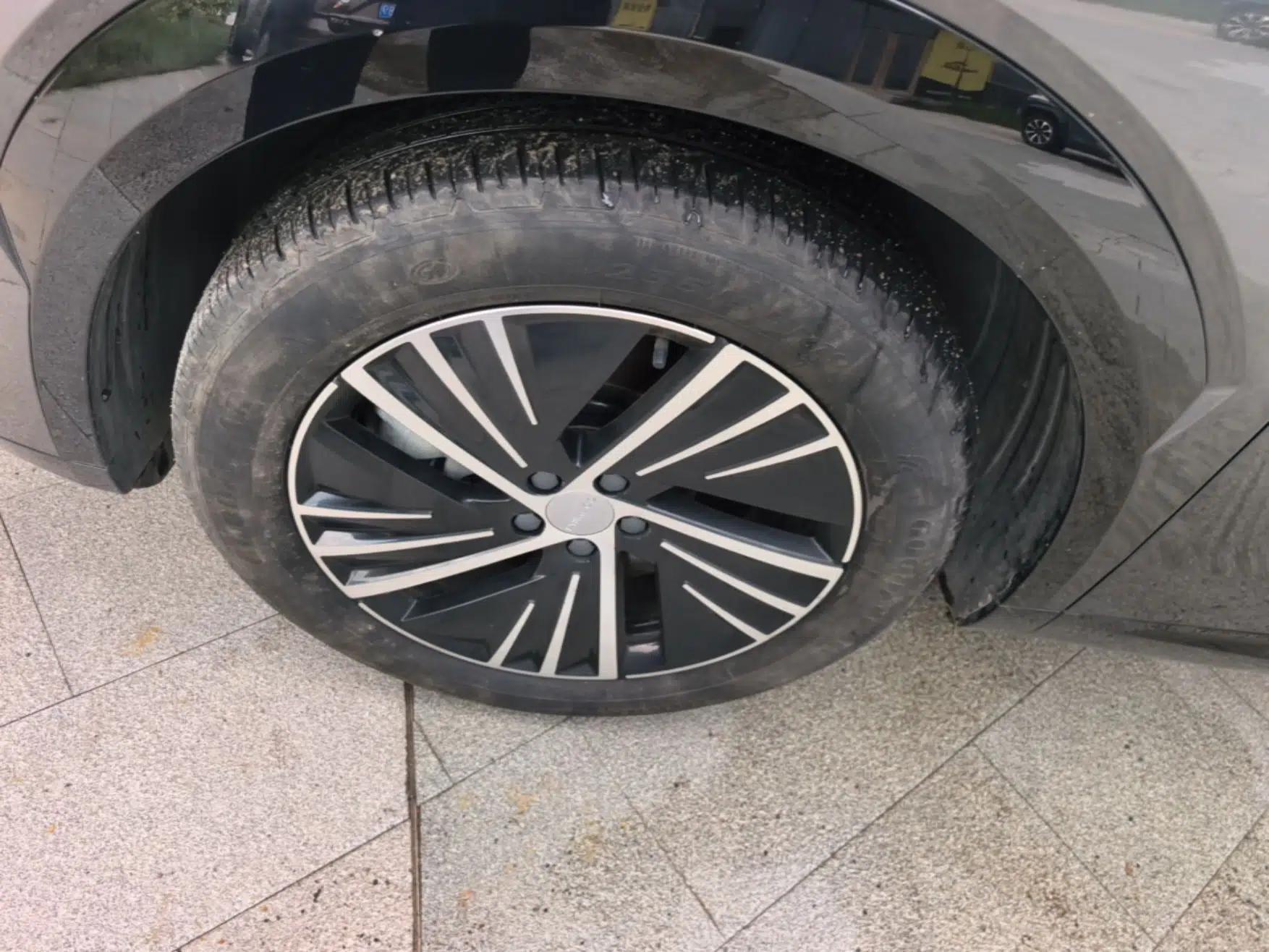 Lynk & Co 08 EM-P 2023 220km All-Wheel-Drive Performance Halo — миниатюра 10