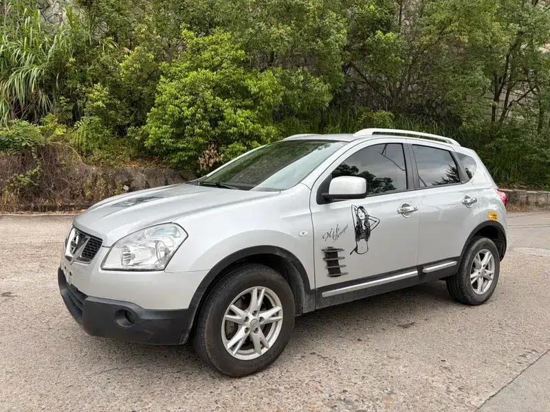 Nissan Qashqai 2011 2.0XL Fire 6MT 2WD — миниатюра 1