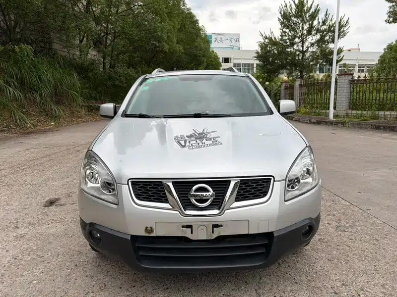 Nissan Qashqai 2011 2.0XL Fire 6MT 2WD — миниатюра 2