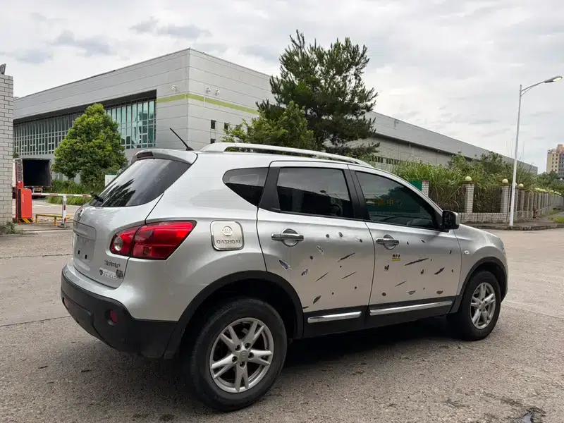Nissan Qashqai 2011 2.0XL Fire 6MT 2WD — миниатюра 5