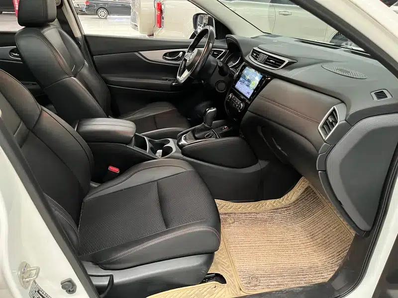 Nissan Qashqai 2019 2.0L CVT Luxury Edition — миниатюра 18
