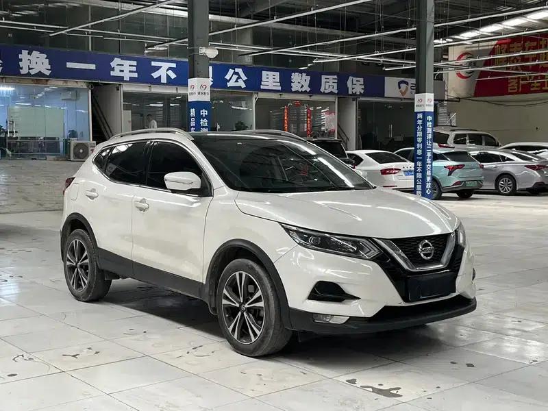 Nissan Qashqai 2019 2.0L CVT Luxury Edition — миниатюра 3