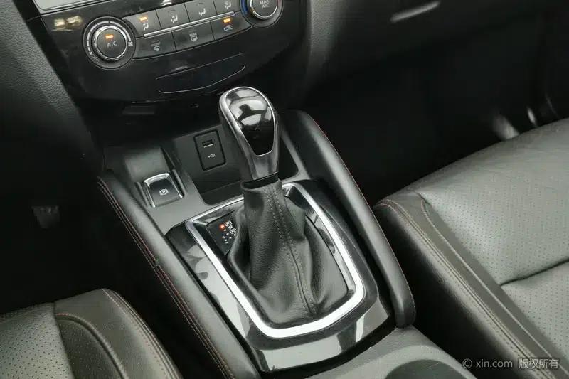 Nissan Qashqai 2021 2.0L XV Prem Luxury Edition — миниатюра 15