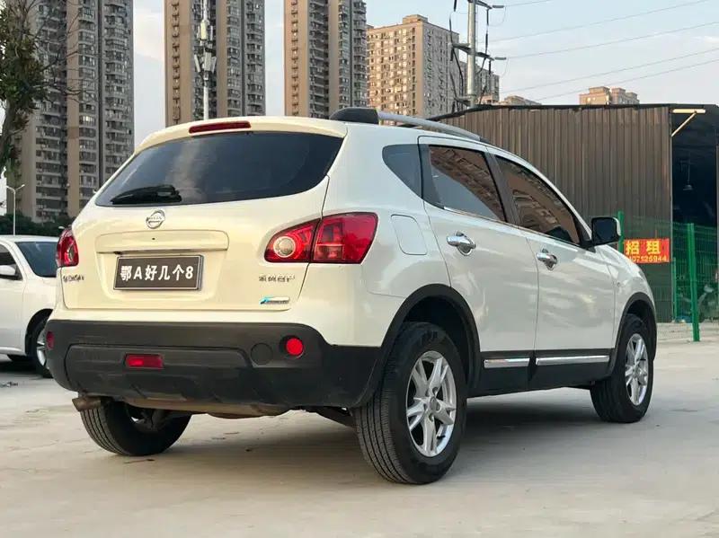 Nissan Qashqai 2011 2.0XL Fire CVT 2WD — миниатюра 6