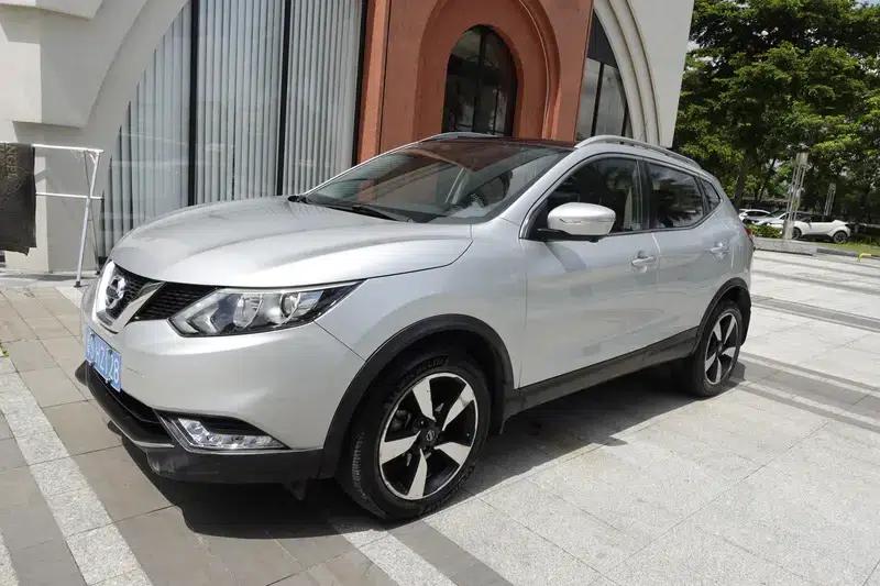 Nissan Qashqai 2016 2.0L CVT Luxury Edition — миниатюра 1