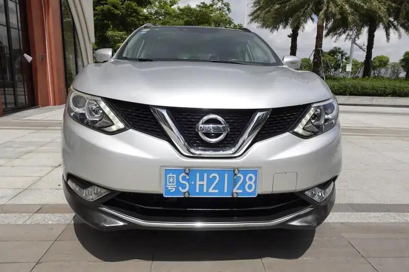 Nissan Qashqai 2016 2.0L CVT Luxury Edition — миниатюра 2
