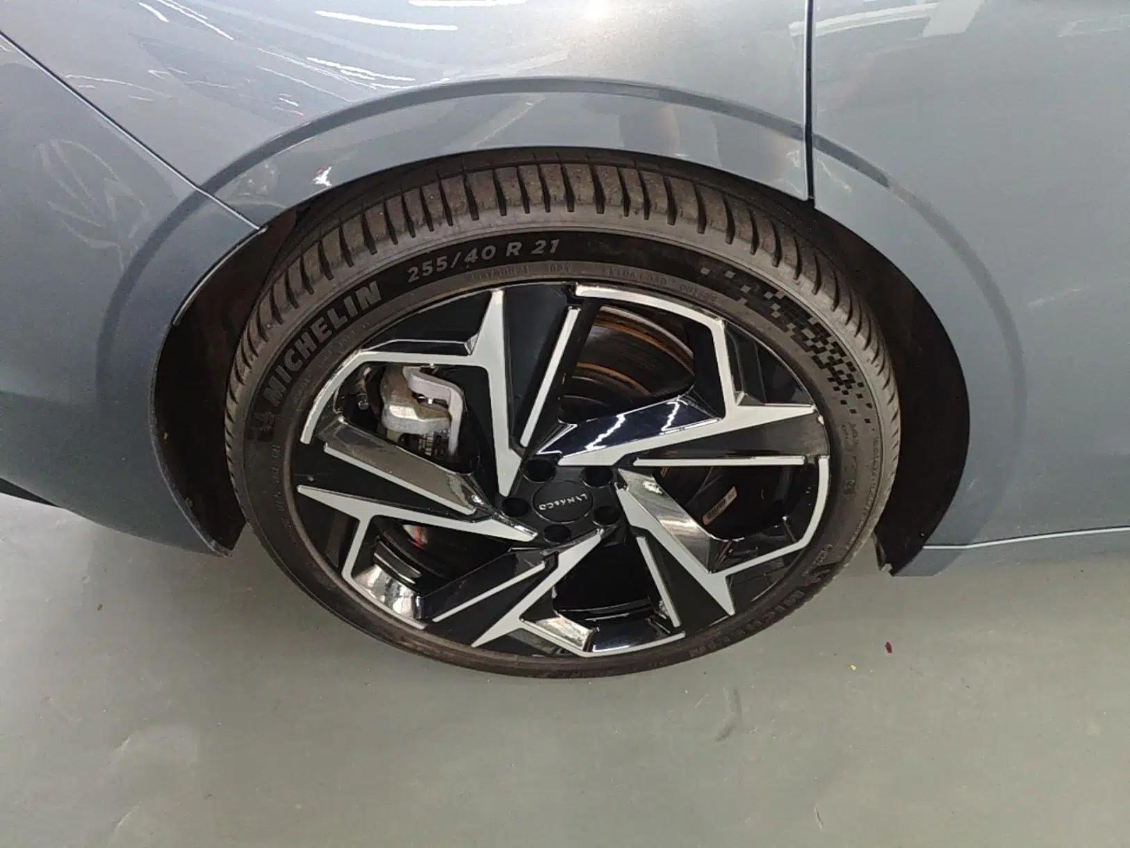 Lynk & Co Z10 2025 95 kWh 702 km All-Wheel Drive Intelligent Driving Ultra — миниатюра 11