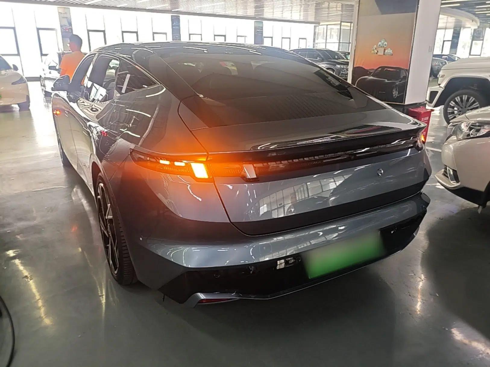 Lynk & Co Z10 2025 95 kWh 702 km All-Wheel Drive Intelligent Driving Ultra — миниатюра 4