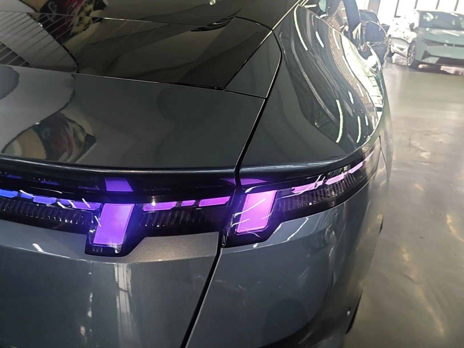 Lynk & Co Z10 2025 95 kWh 702 km All-Wheel Drive Intelligent Driving Ultra — миниатюра 9