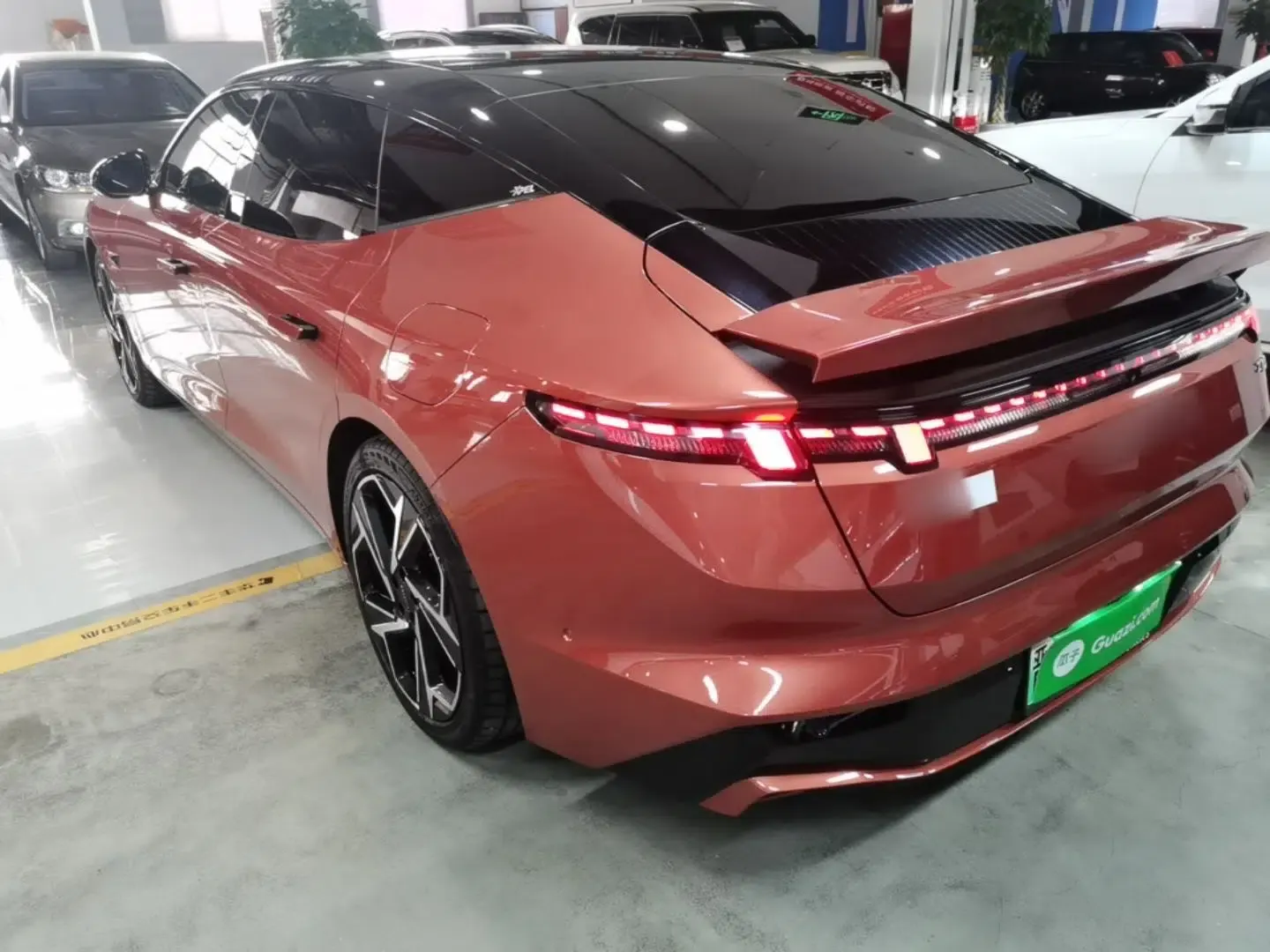 Lynk & Co Z10 2025 95 kWh 702 km All-Wheel Drive Intelligent Driving Ultra — миниатюра 4