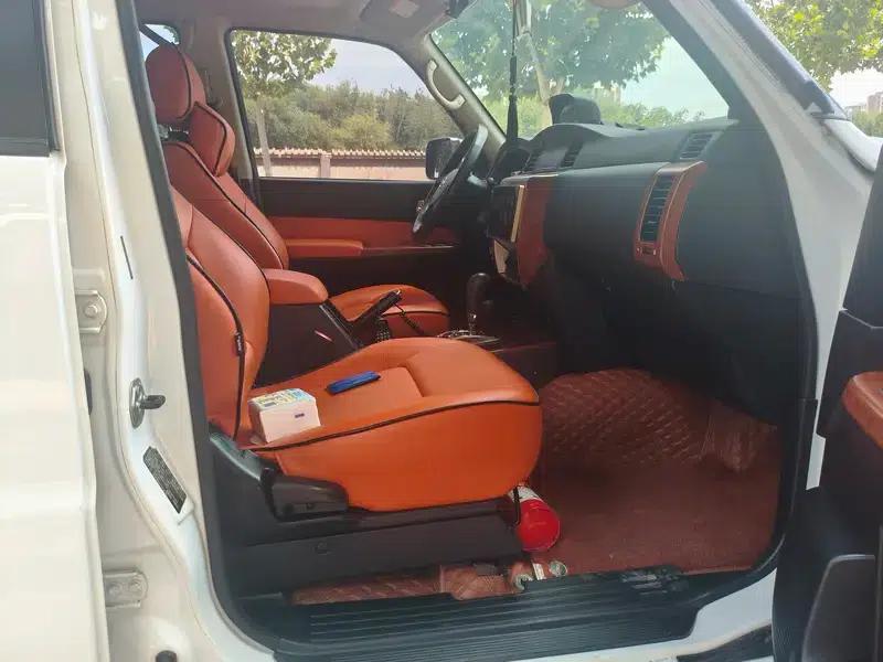 Nissan Patrol Y61 2014 Model 4.8L Automatic 4WD 7-Seater Parallel Import — миниатюра 9