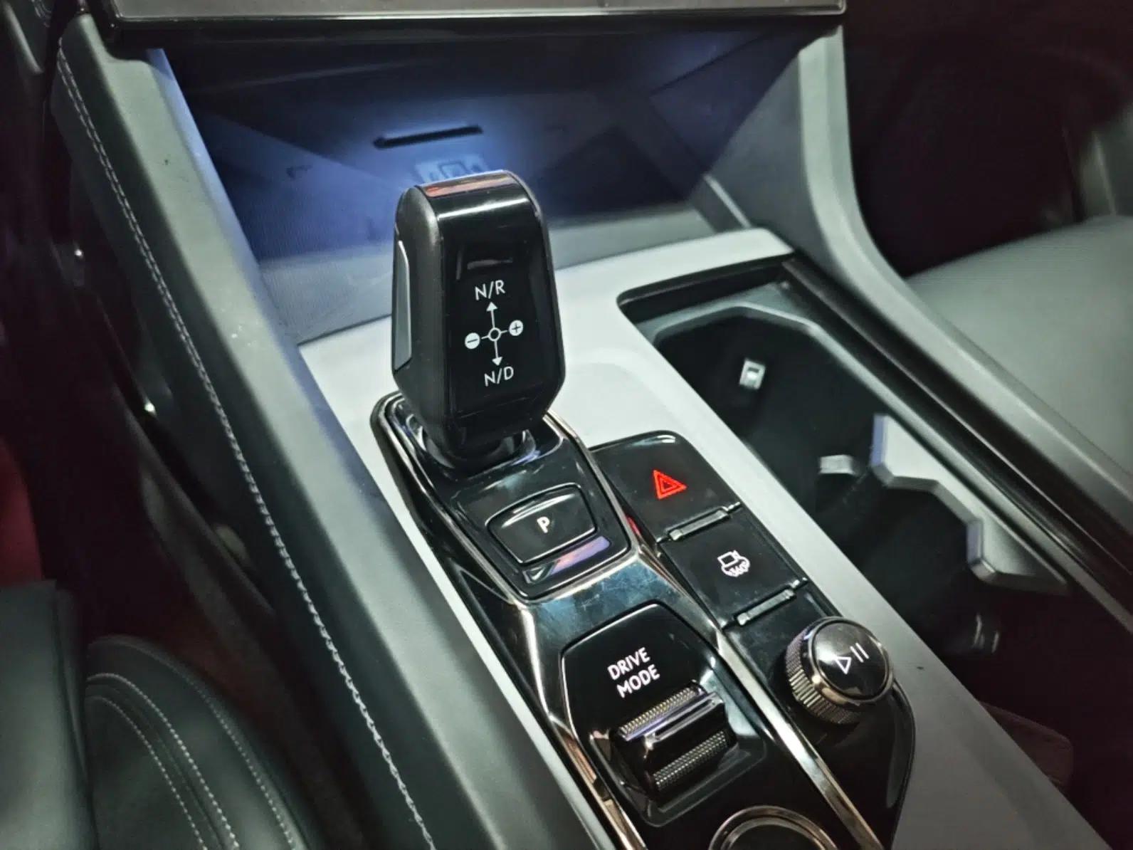 Lynk & Co 09 EM-P 2021 2.0T PHEV Halo Six-Seater — миниатюра 16