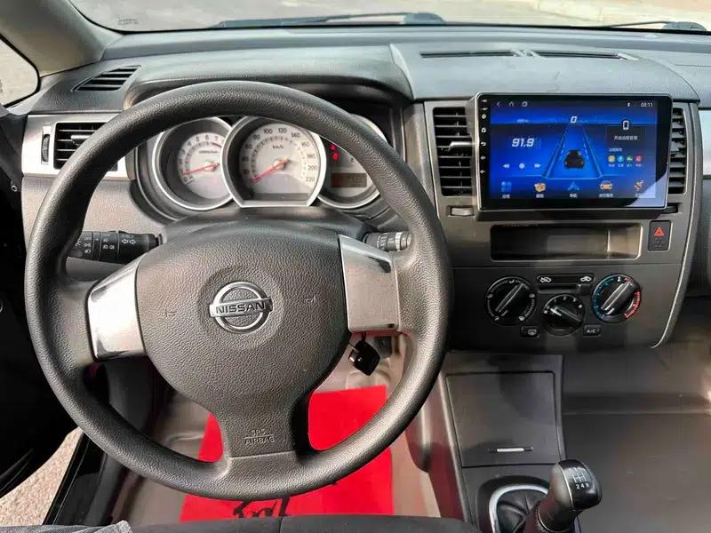 2008 Tiida 1.6L Manual Fashion Edition — миниатюра 17