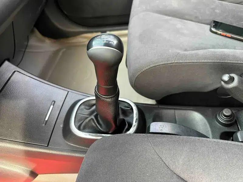 2008 Tiida 1.6L Manual Fashion Edition — миниатюра 18