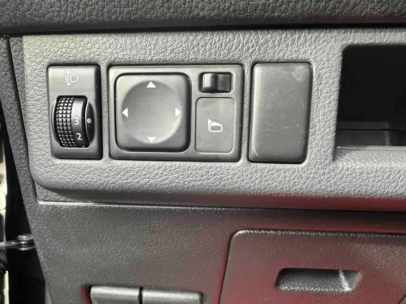 2008 Tiida 1.6L Manual Fashion Edition — миниатюра 19