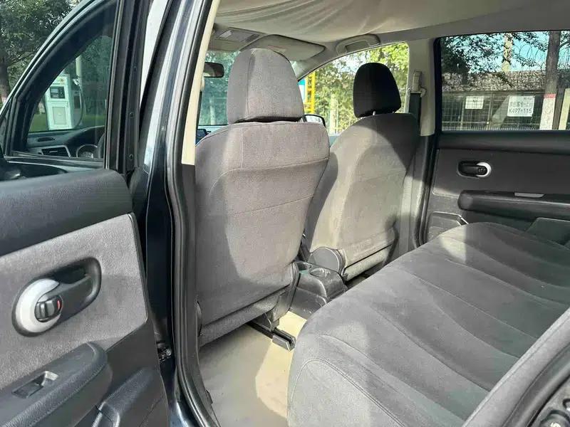 2008 Tiida 1.6L Manual Fashion Edition — миниатюра 23