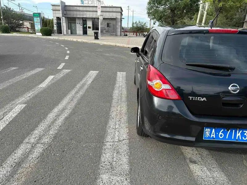 2008 Tiida 1.6L Manual Fashion Edition — миниатюра 10