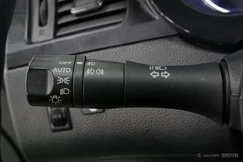 2014 Tiida 1.6L CVT Smart — миниатюра 16
