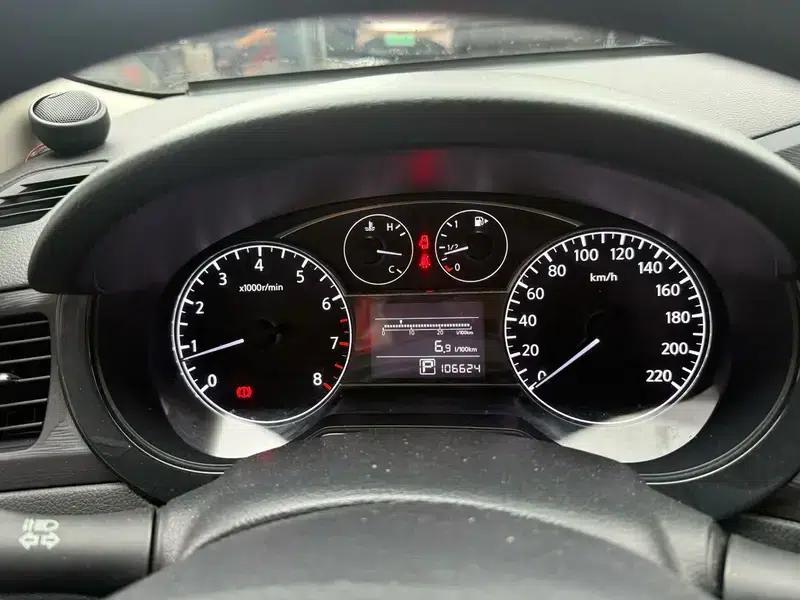 2014 Tiida 1.6L CVT Comfort Model — миниатюра 7