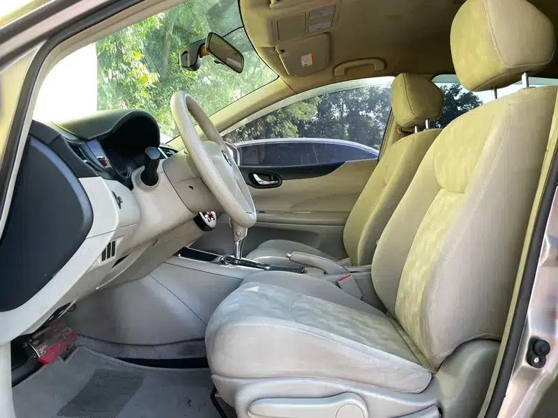 2011 Tiida 1.6L CVT Comfort Model — миниатюра 8