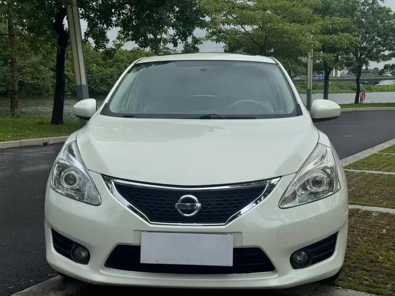 2011 Tiida 1.6L CVT Comfort Model — миниатюра 2