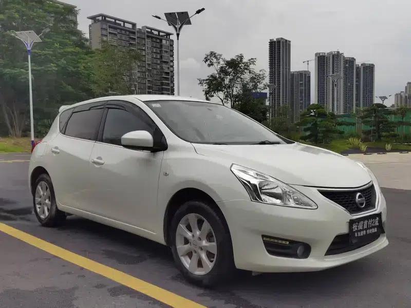 2011 Tiida 1.6L CVT Comfort Model — миниатюра 3