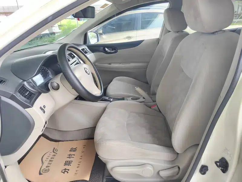 2011 Tiida 1.6L CVT Comfort Model — миниатюра 10