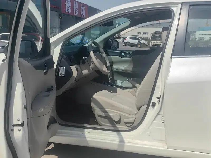 2014 Tiida 1.6L CVT Comfort Model — миниатюра 11