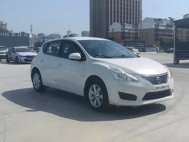 2014 Tiida 1.6L CVT Comfort Model — миниатюра 3
