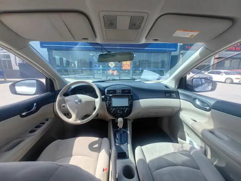 2014 Tiida 1.6L CVT Comfort Model — миниатюра 9