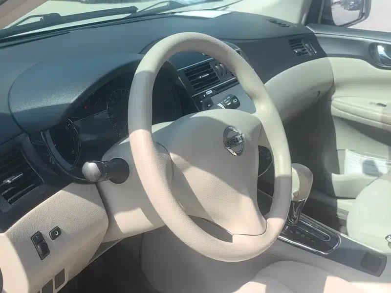2014 Tiida 1.6L CVT Comfort Model — миниатюра 10