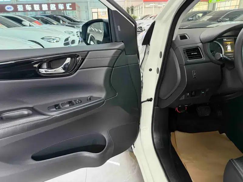 Tiida 2020 1.6L CVT Smart Edition — миниатюра 14