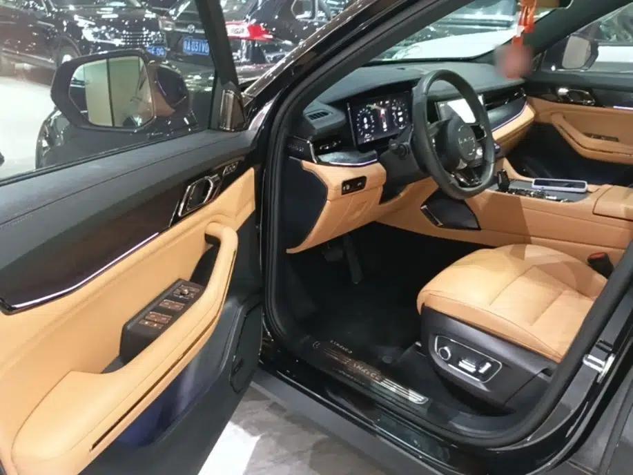 Lynk & Co 09 2021 2.0T Halo Six-Seater — миниатюра 18