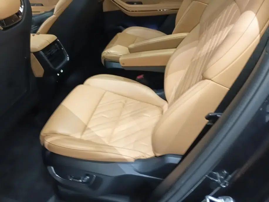 Lynk & Co 09 2021 2.0T Halo Six-Seater — миниатюра 20