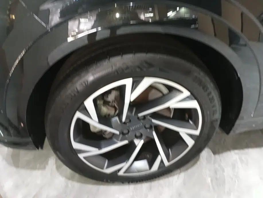 Lynk & Co 09 2021 2.0T Halo Six-Seater — миниатюра 10