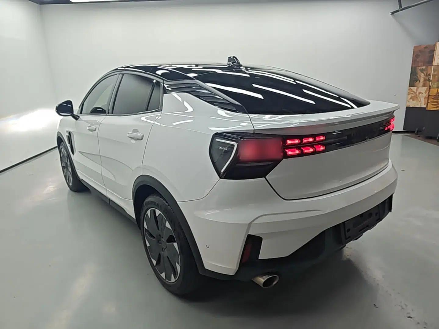 Lynk & Co 05 EM-P 2021 1.5TD PHEV HALO — миниатюра 4