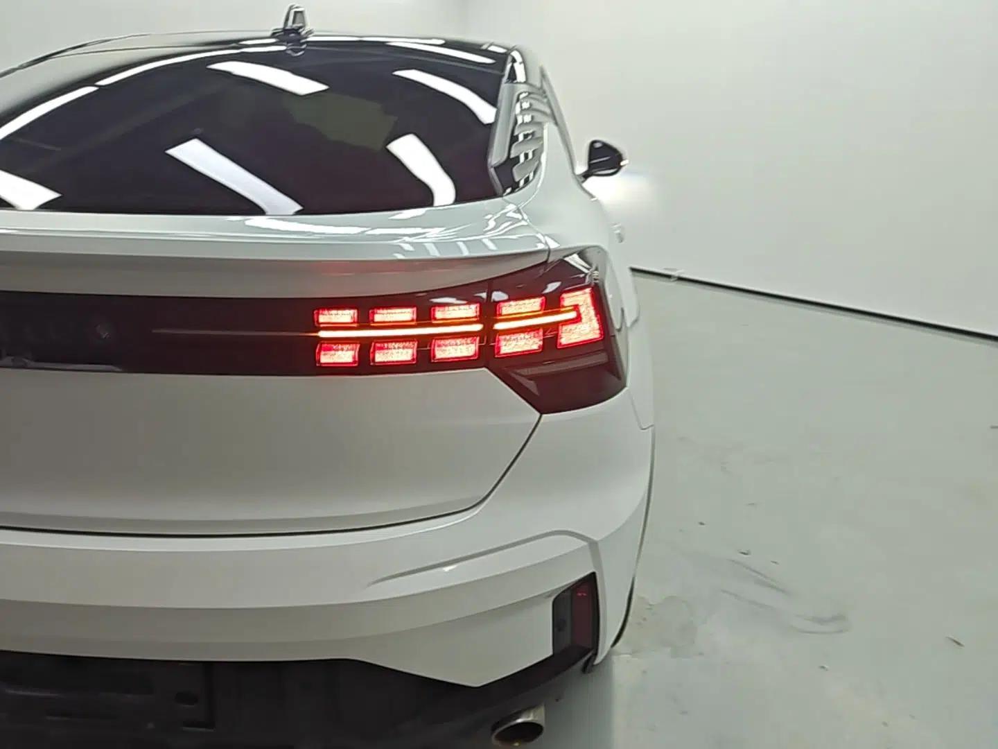 Lynk & Co 05 EM-P 2021 1.5TD PHEV HALO — миниатюра 9