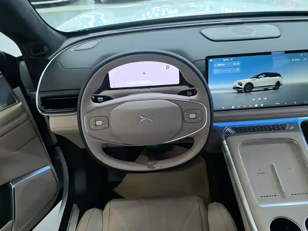 XPeng G9 2025 Model: 725kWh Ultra-Long Range (Max) — миниатюра 11