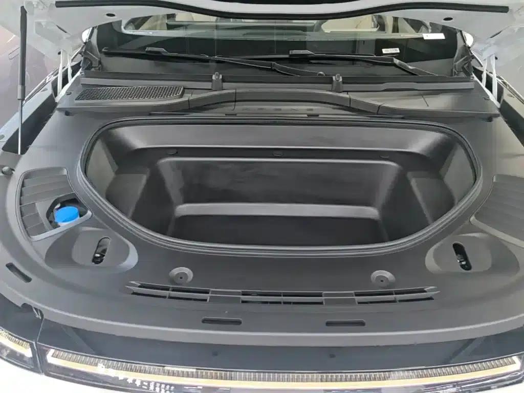 XPeng G9 2025 Model: 725kWh Ultra-Long Range (Max) — миниатюра 20