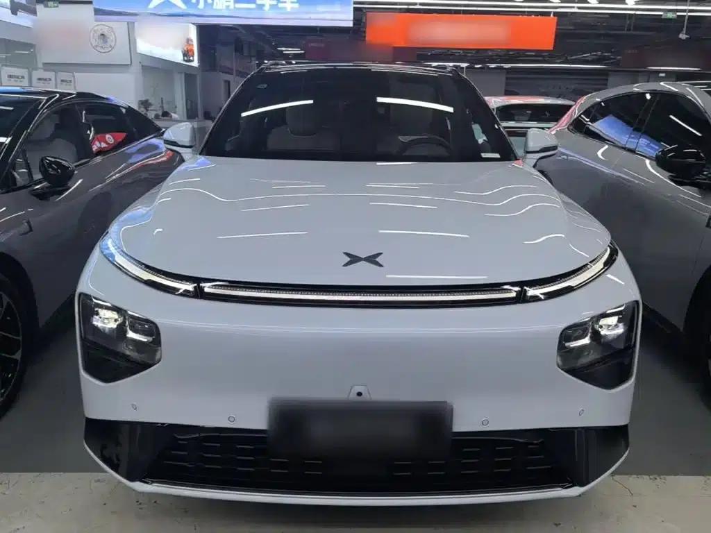 XPeng G9 2025 Model: 725kWh Ultra-Long Range (Max) — миниатюра 3
