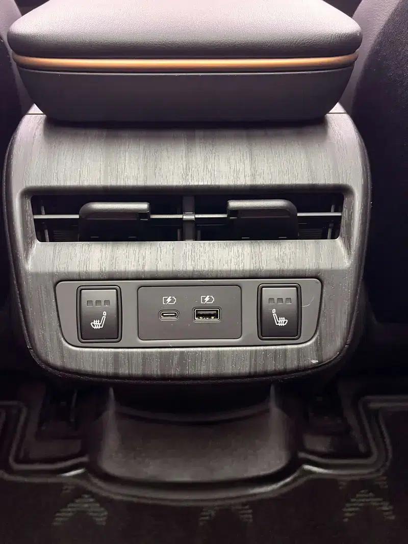 ARIYA 2022 Two-Wheel Drive Long Range Top-of-the-Line Edition — миниатюра 8